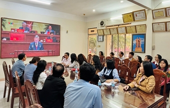 Ban Tuyên giáo và Dân vận Tỉnh ủy tổ chức xem truyền hình trực tiếp Lễ khai mạc Đại hội đại biểu toàn quốc lần thứ XIV của Đảng